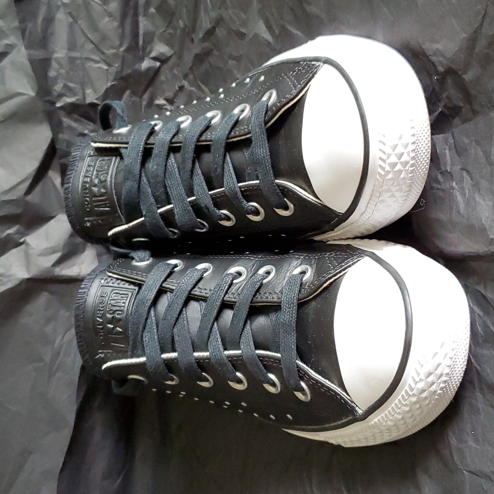 Converse All Stars Black Leather Size 8 1/2